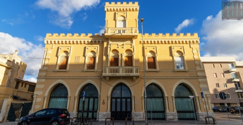 Bari, quell'antica dimora sul mare che sembra un piccolo castello: � l'eclettica Villa Rosa